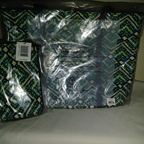 Vera Bradley purse with matching RFID wallet - Picture 2 of 4